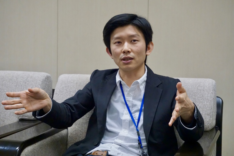 杉本氏