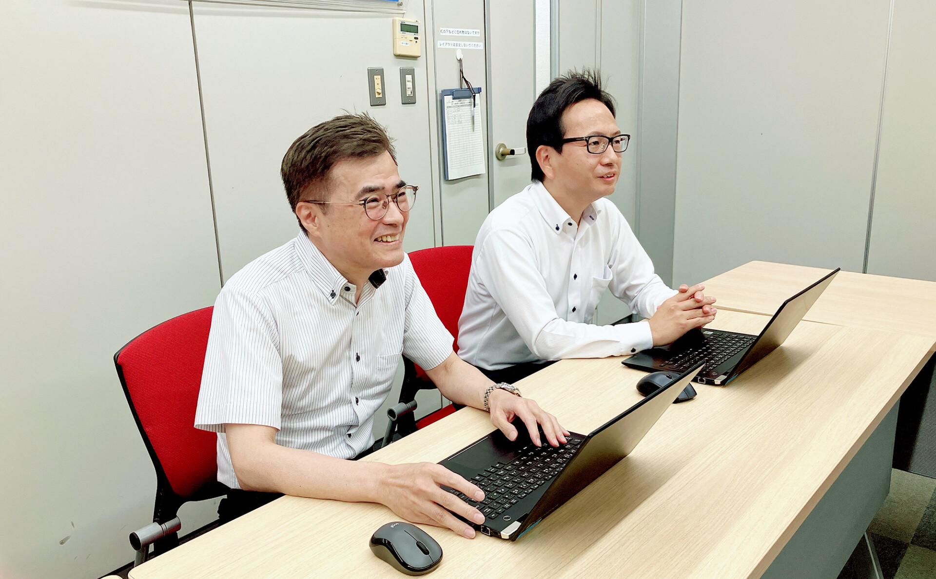 品質保証部としてLychee Redmine活用を推進する鈴与システムテクノロジー株式会社 門奈氏と寺岡氏